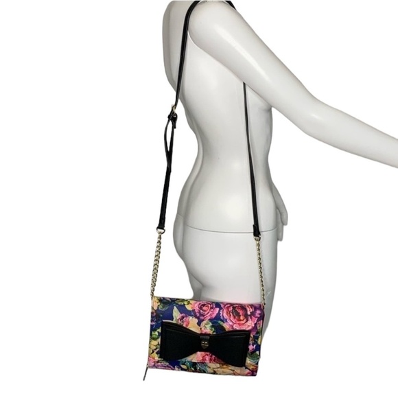 Betsey Johnson Handbags - Betsey Johnson Floral Print Xodani Crossbody